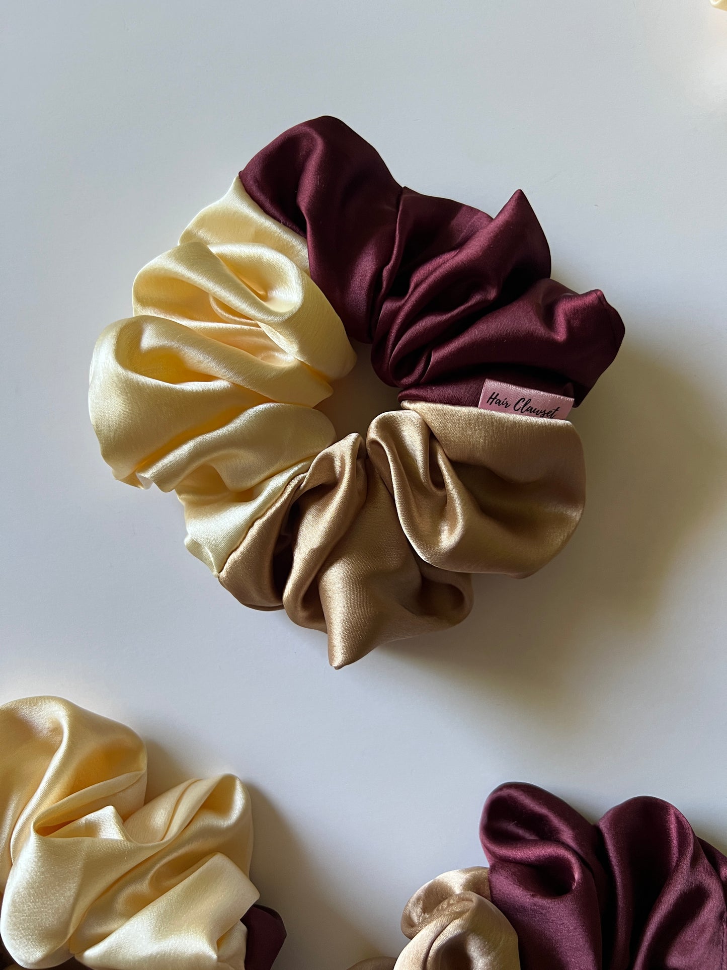 Neural Multicolored Satin Scrunchie