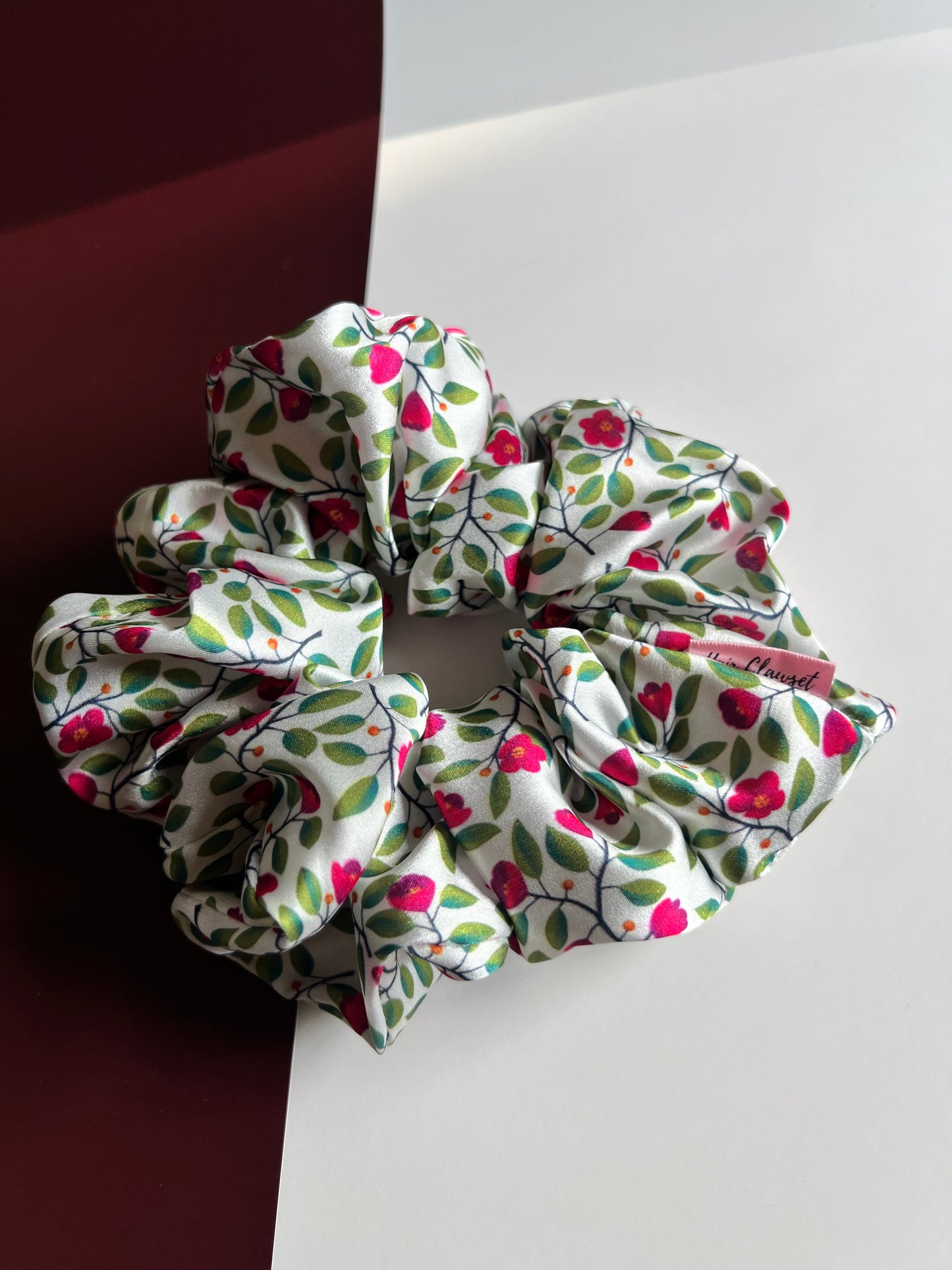 Ivy - XL fluffy Satin Scrunchie